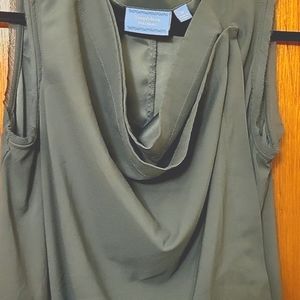 Simply Vera (Vera Wang) sleeveless blouse